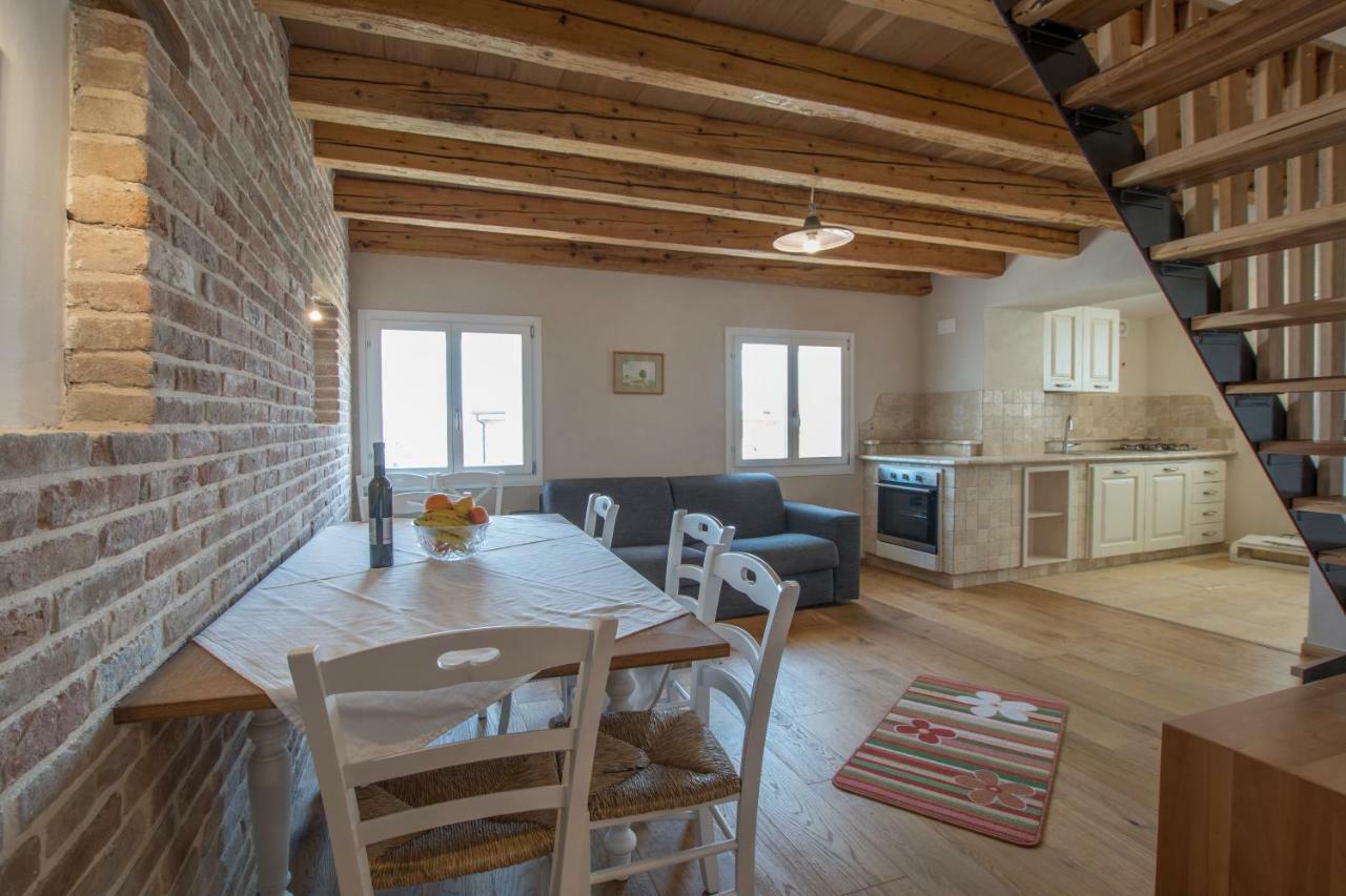 Lana House With Apartments Petrovija Екстериор снимка