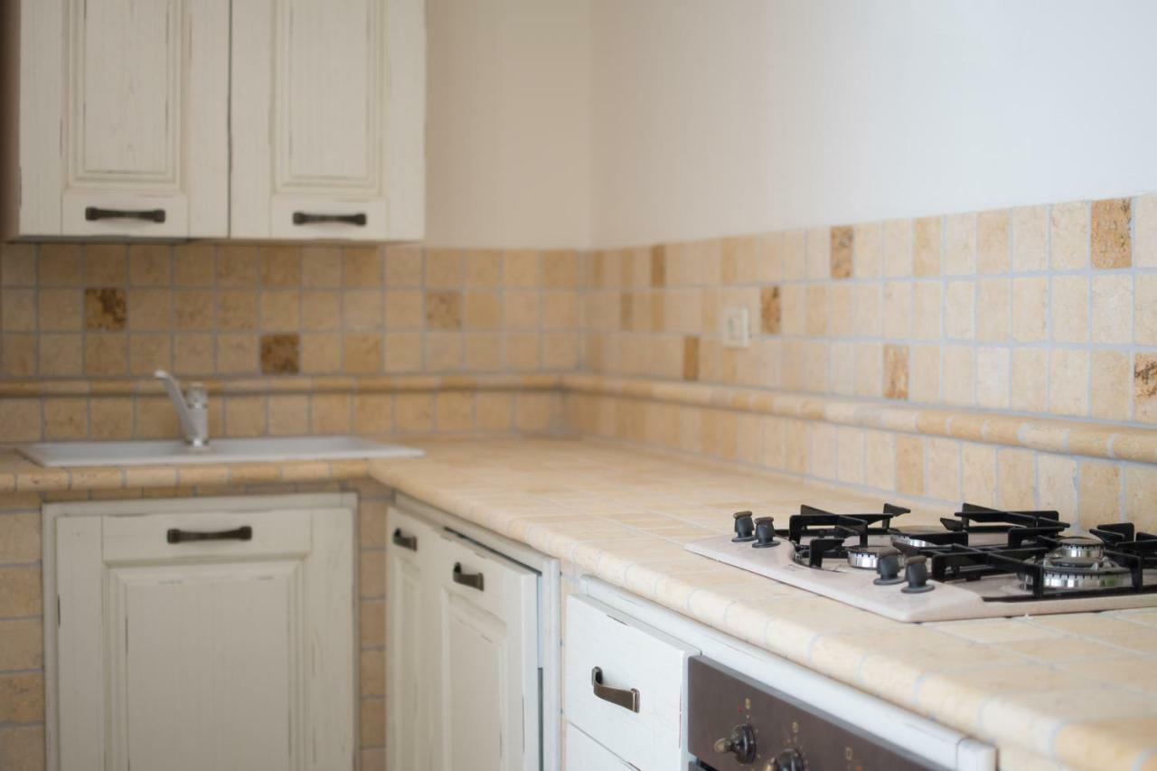 Lana House With Apartments Petrovija Екстериор снимка