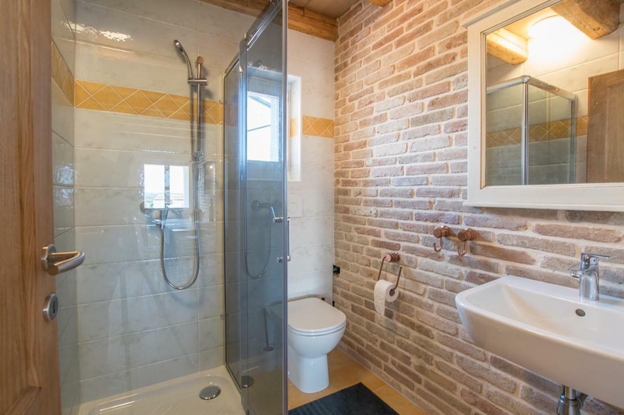 Lana House With Apartments Petrovija Екстериор снимка